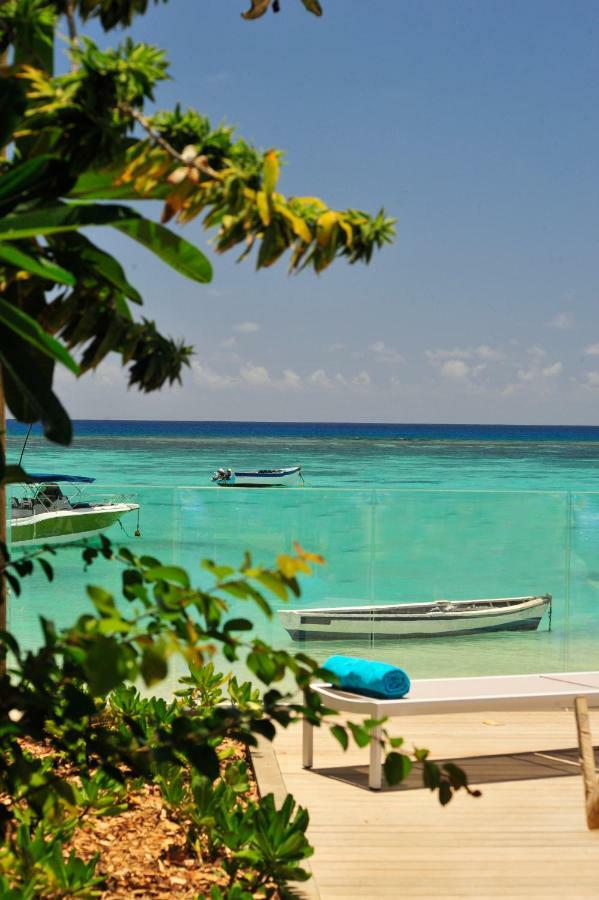 Obiches Luxury Beachfront Apartment Trou-Aux-Biches Dış mekan fotoğraf