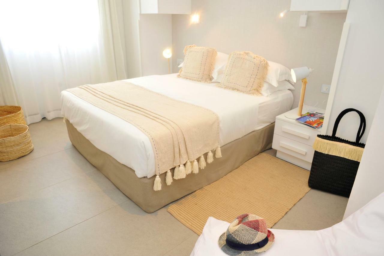 Obiches Luxury Beachfront Apartment Trou-Aux-Biches Dış mekan fotoğraf