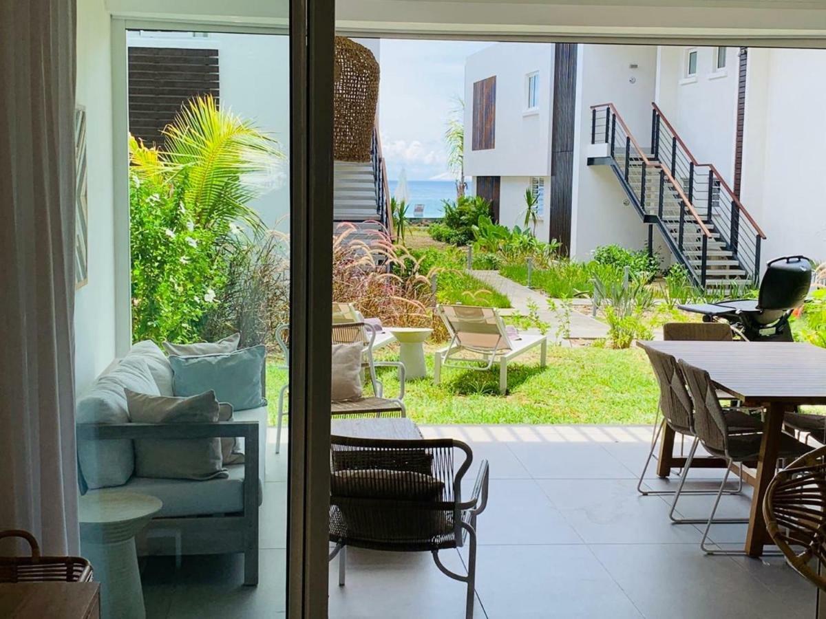 Obiches Luxury Beachfront Apartment Trou-Aux-Biches Dış mekan fotoğraf