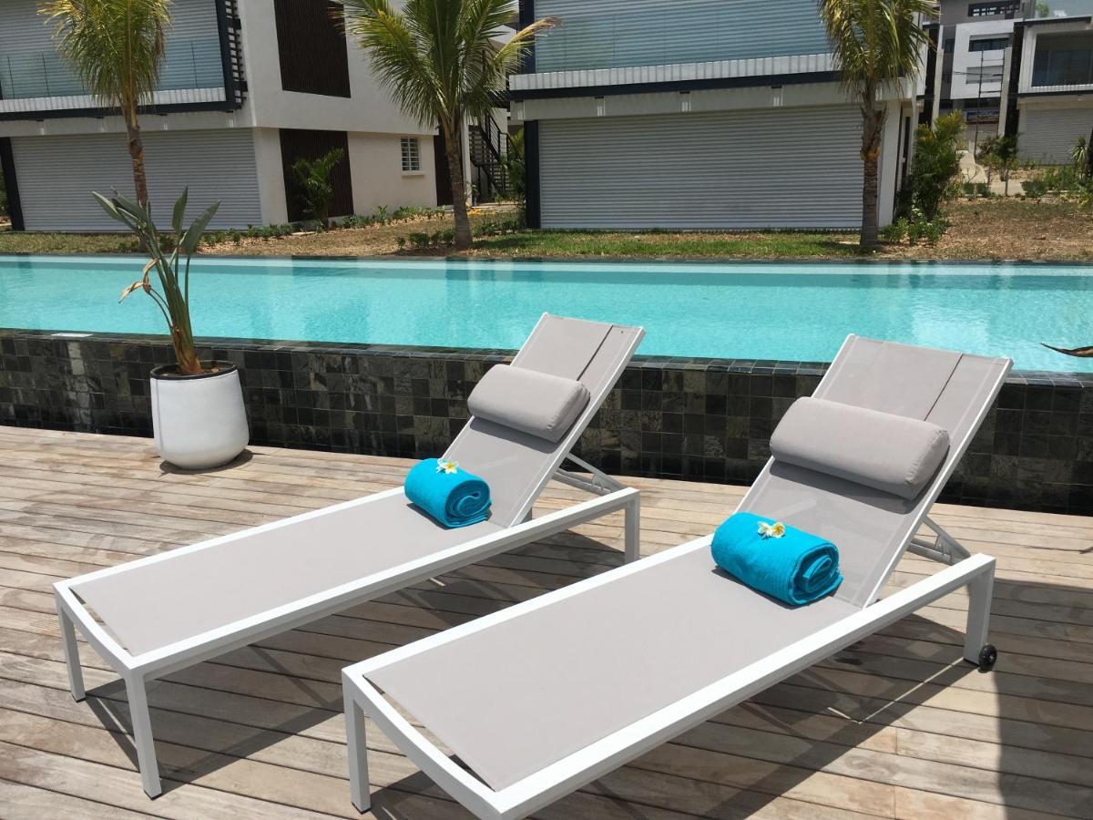 Obiches Luxury Beachfront Apartment Trou-Aux-Biches Dış mekan fotoğraf