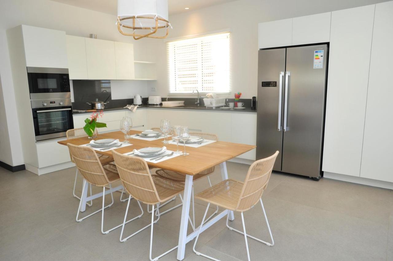 Obiches Luxury Beachfront Apartment Trou-Aux-Biches Dış mekan fotoğraf